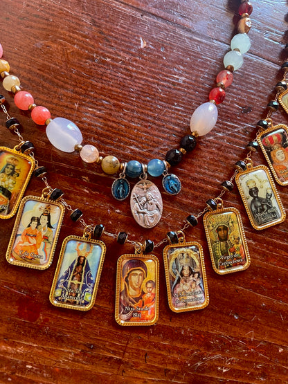 COLLANA TUTTE SANTE