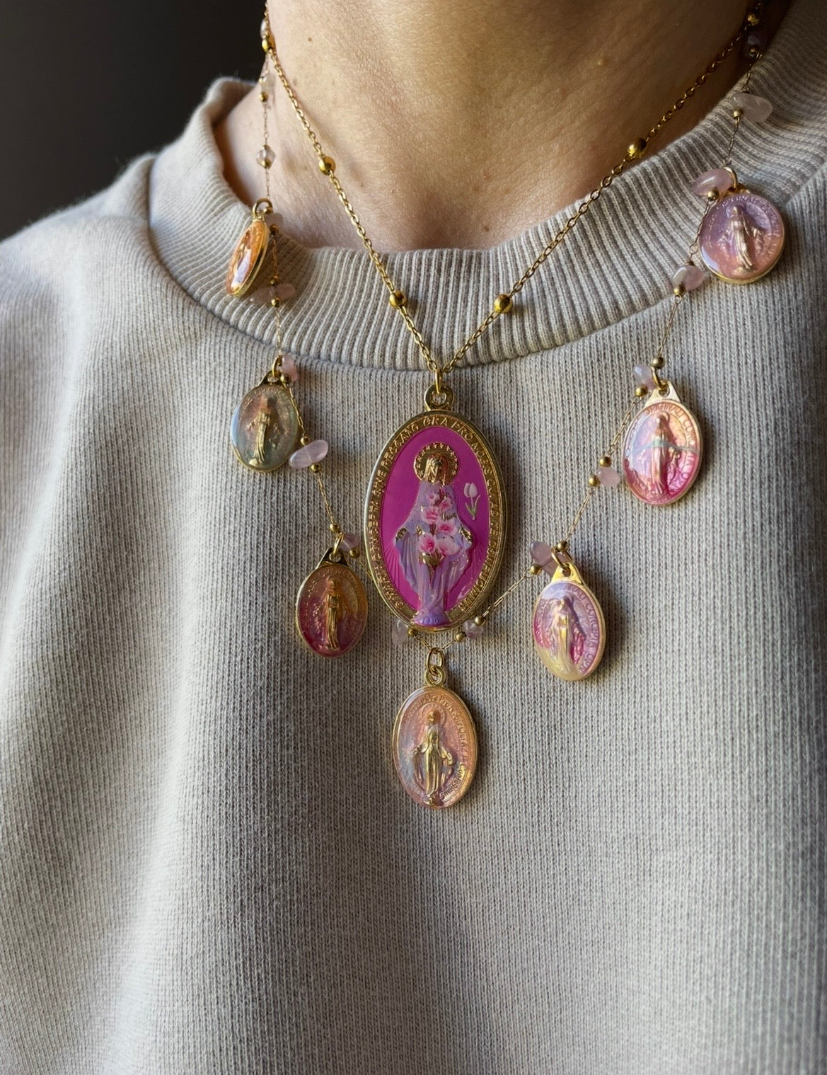 COLLANA CON MEDAGLIA DELLA MADONNA MIRACOLOSA